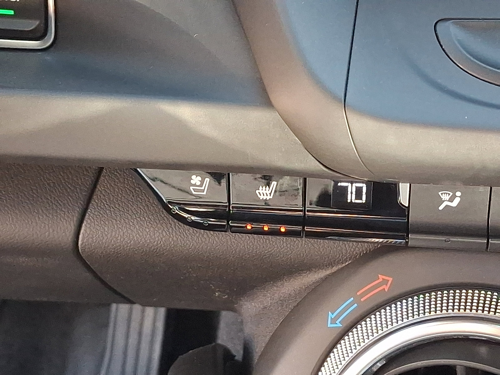 Used 2021 Chevrolet Camaro LT w/ Technology Package image 24
