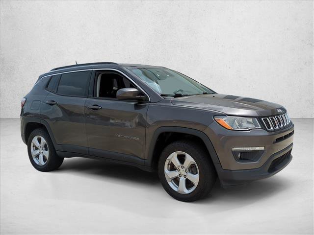 Used 2019 Jeep Compass Latitude image 3