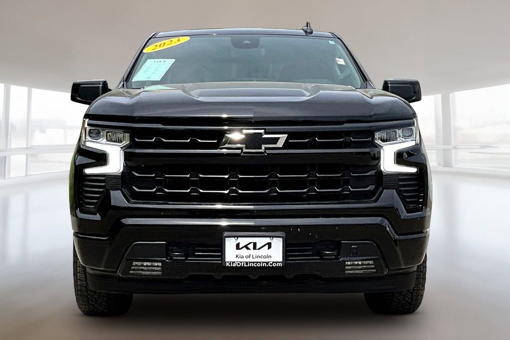 Used 2023 Chevrolet Silverado 1500 RST AWD/4WD image 2