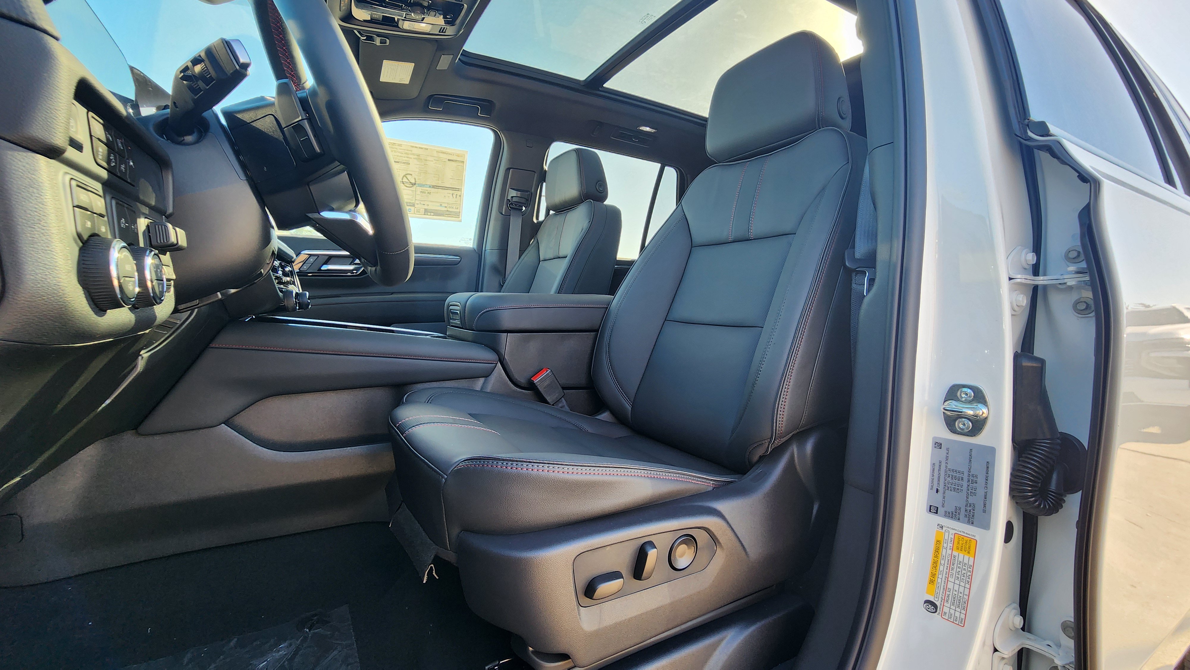 New 2026 Chevrolet Tahoe RST w/ RST Capability Package AWD/4WD image 12