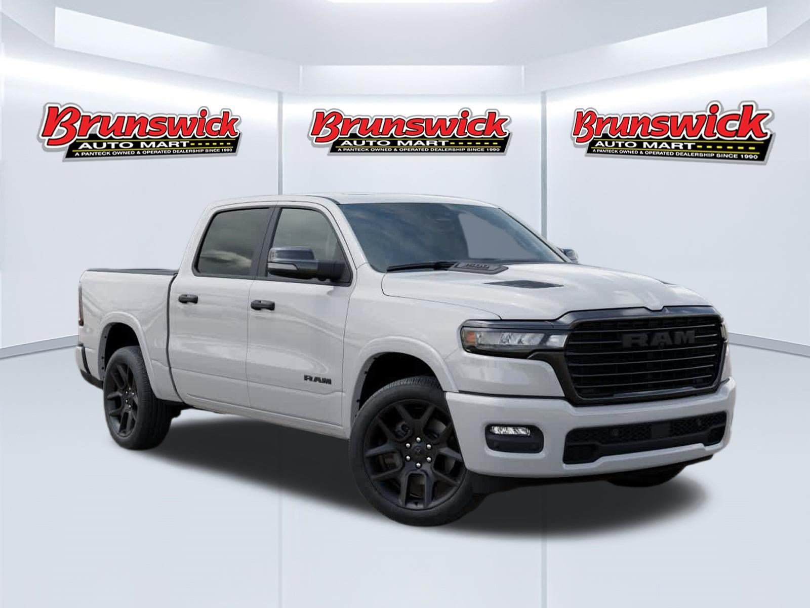 New 2026 RAM 1500 Laramie w/ Night Edition AWD/4WD image 5