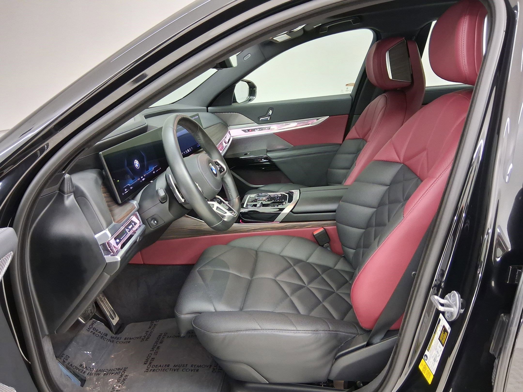 Used 2023 BMW 740i image 3