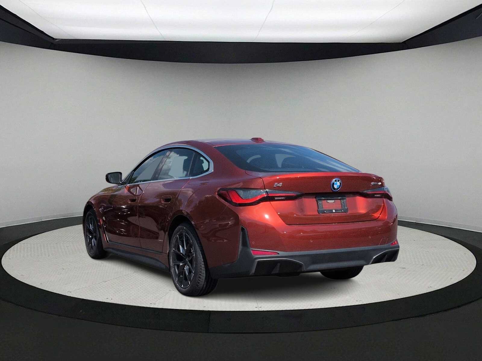 Used 2023 BMW i4 eDrive40 w/ Premium Package RWD image 6