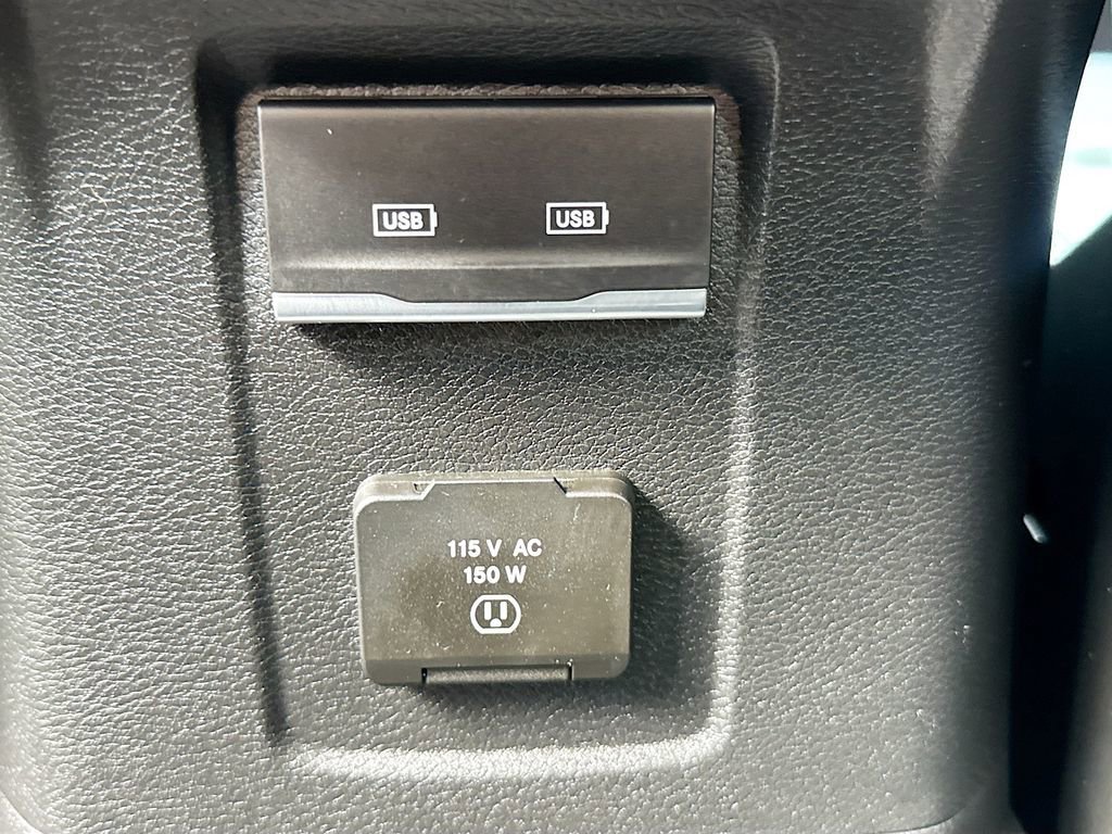 Used 2022 Jeep Wrangler Unlimited Sahara AWD/4WD image 29