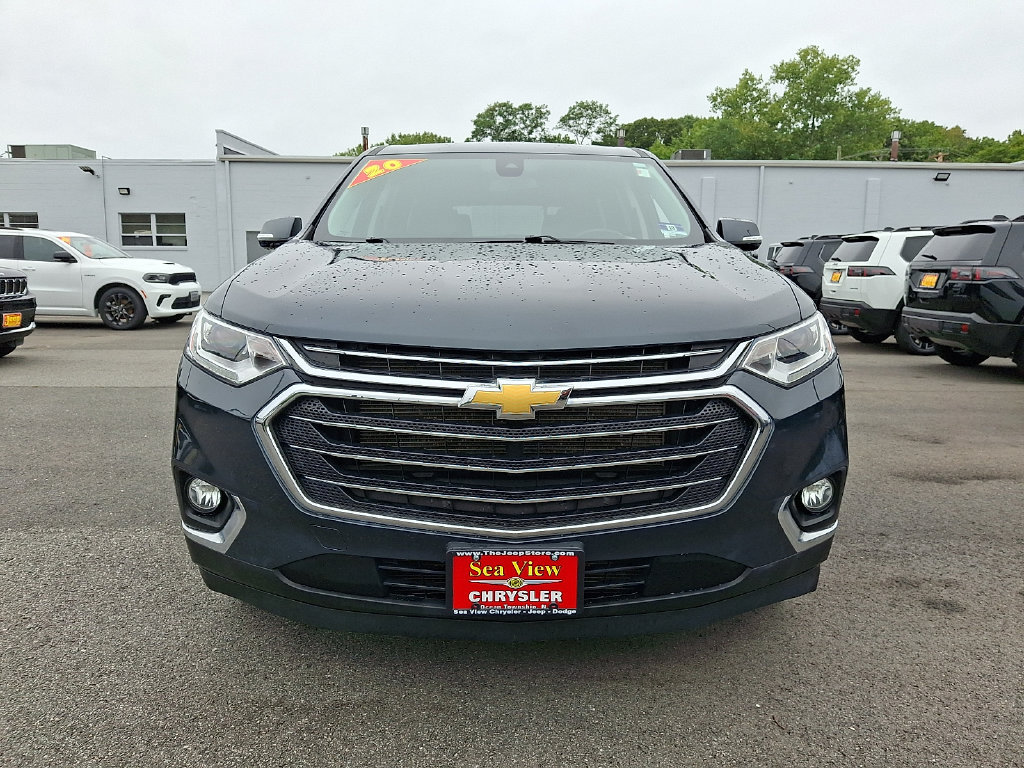 Used 2020 Chevrolet Traverse LT w/ Driver Confidence II Package AWD/4WD image 2