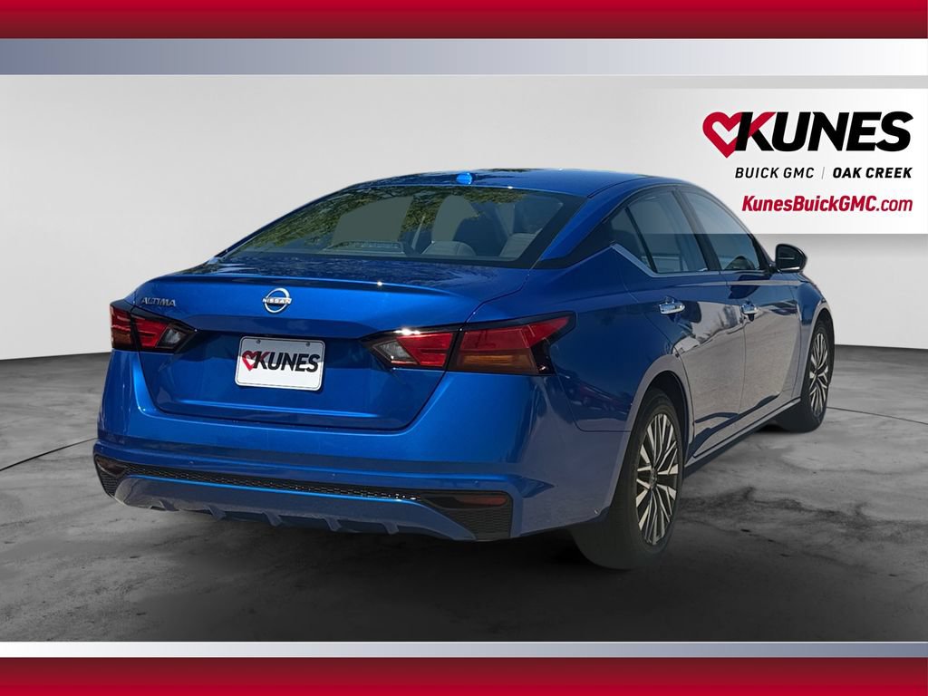 Used 2025 Nissan Altima 2.5 SV FWD image 10
