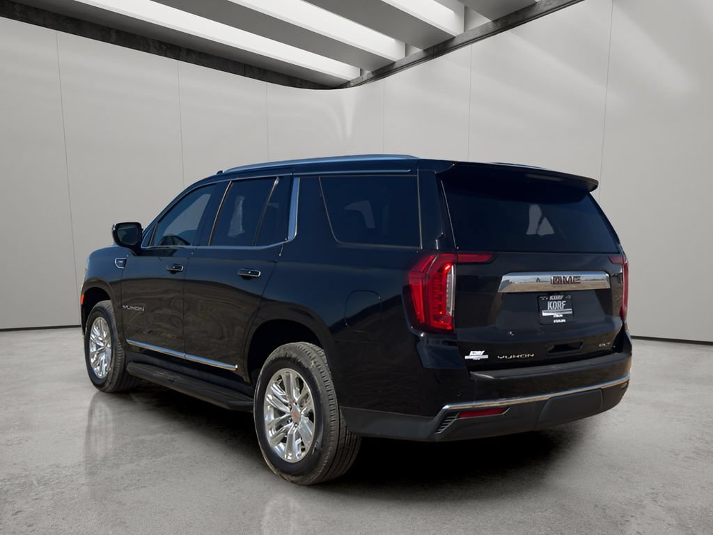 Used 2024 GMC Yukon SLT AWD/4WD image 3