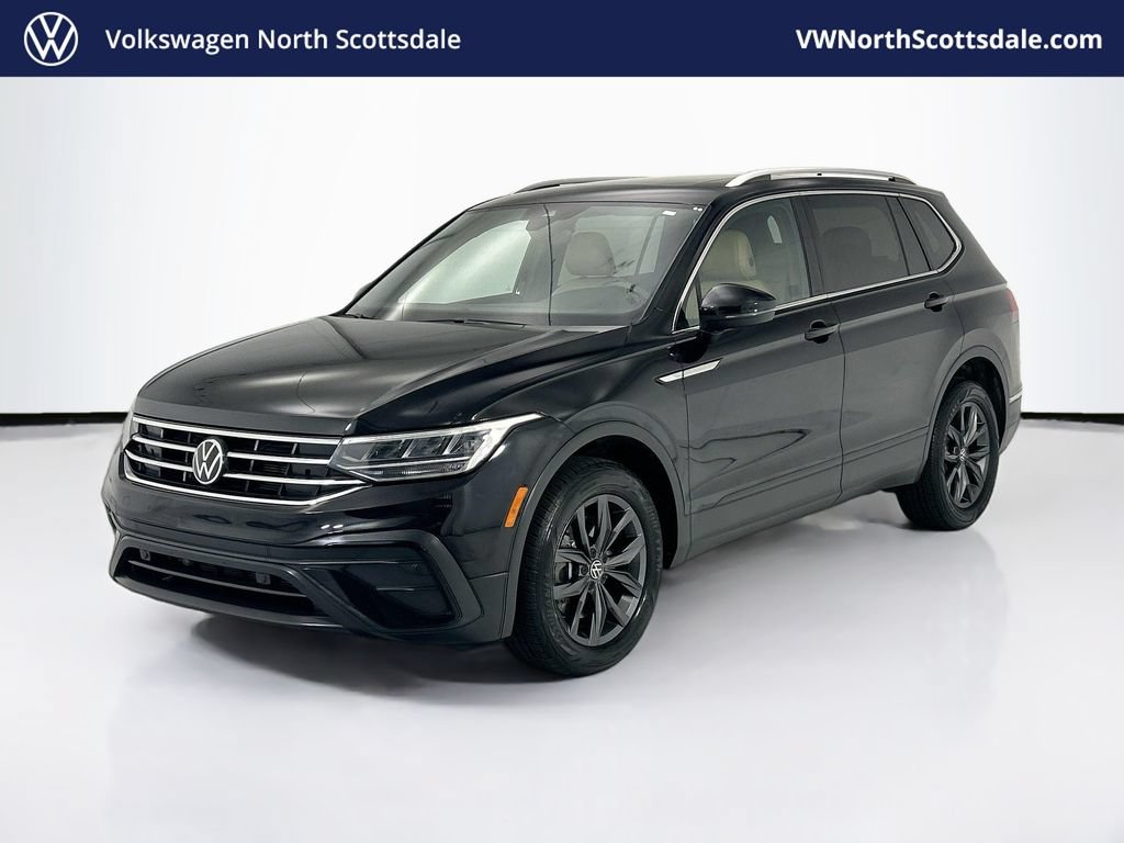 Used 2023 Volkswagen Tiguan SE w/ Panoramic Sunroof Package