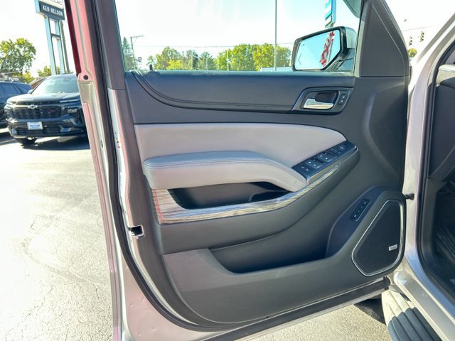 Used 2015 Chevrolet Suburban LT w/ Luxury Package AWD/4WD image 31