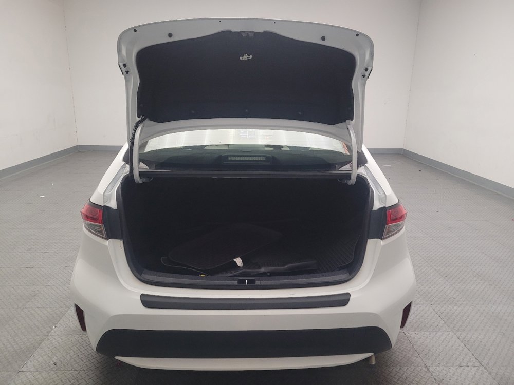 Used 2022 Toyota Corolla LE image 29