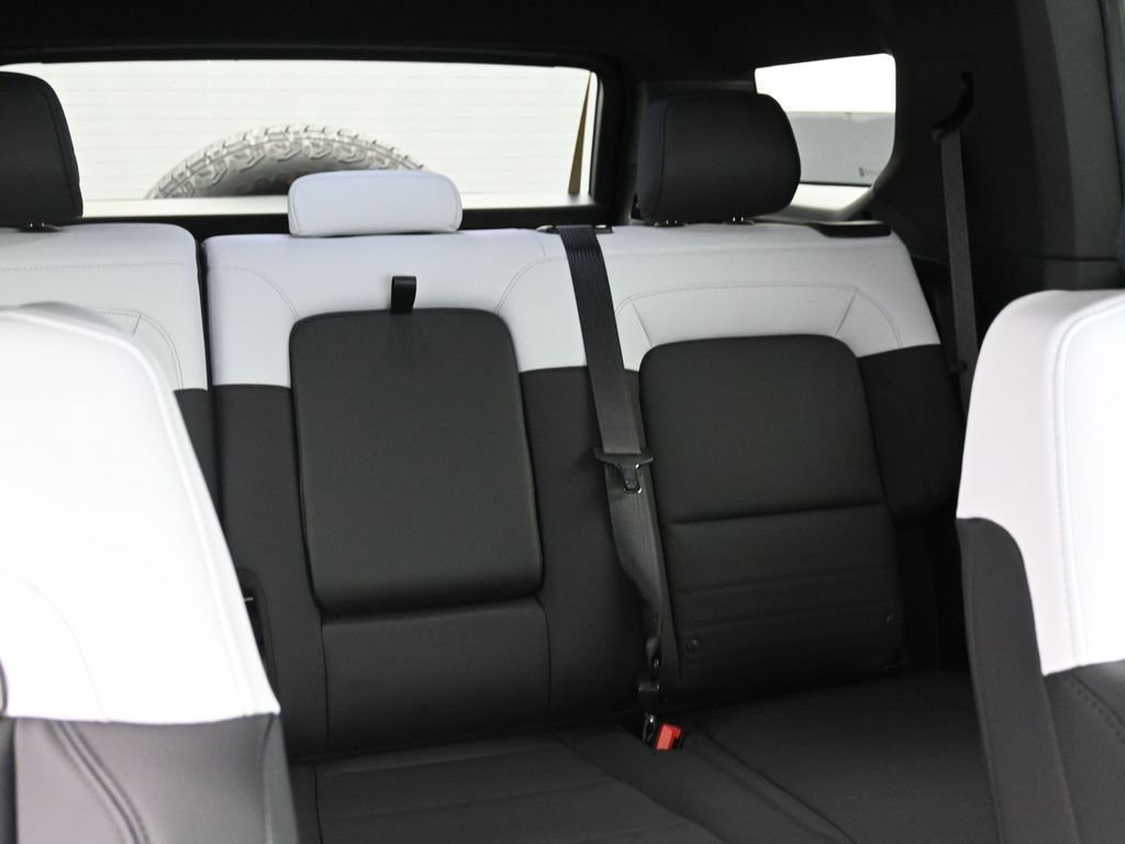 Used 2025 GMC Hummer EV 2X image 13