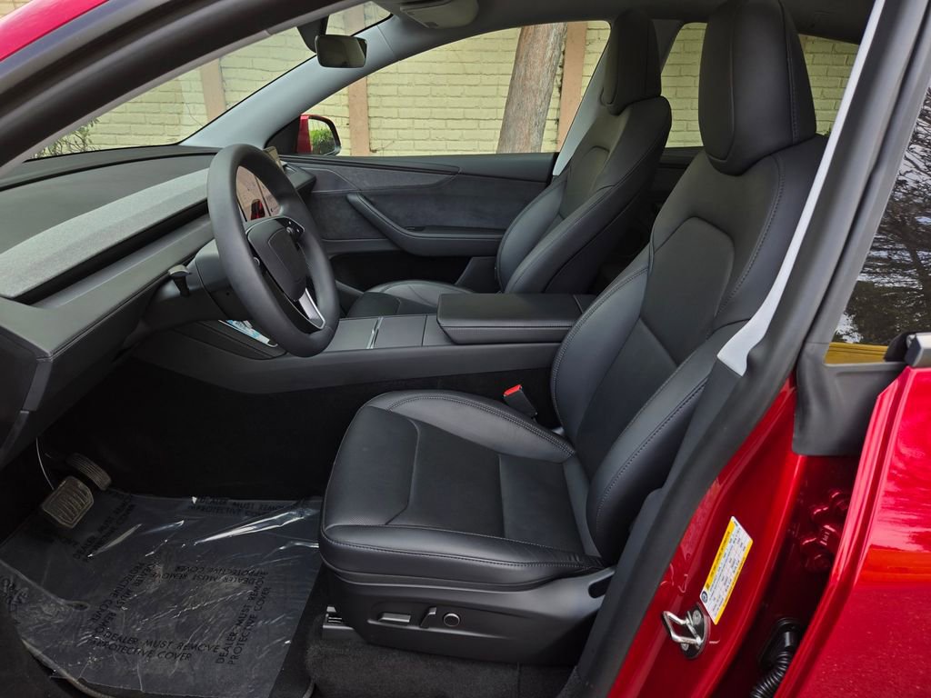 Used 2026 Tesla Model Y Long Range image 16