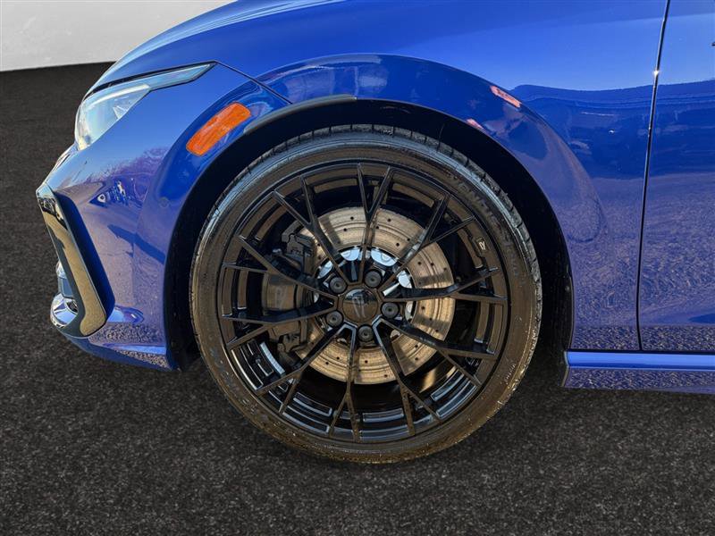 Used 2025 Volkswagen Golf R Black Edition image 16