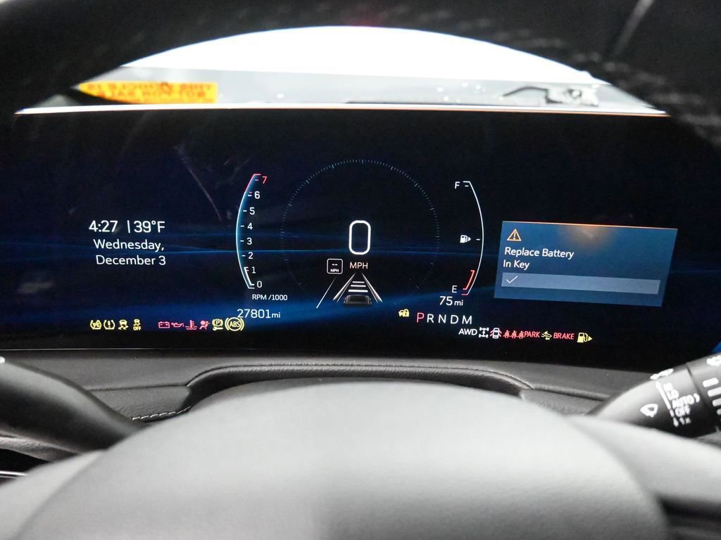 Used 2025 Cadillac XT4 Premium Luxury image 40