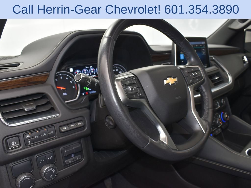 Used 2021 Chevrolet Tahoe Premier w/ Premium Package RWD image 12