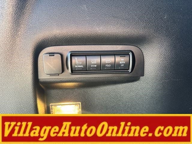 Used 2017 Ford Explorer Limited w/ Equipment Group 301A AWD/4WD image 43