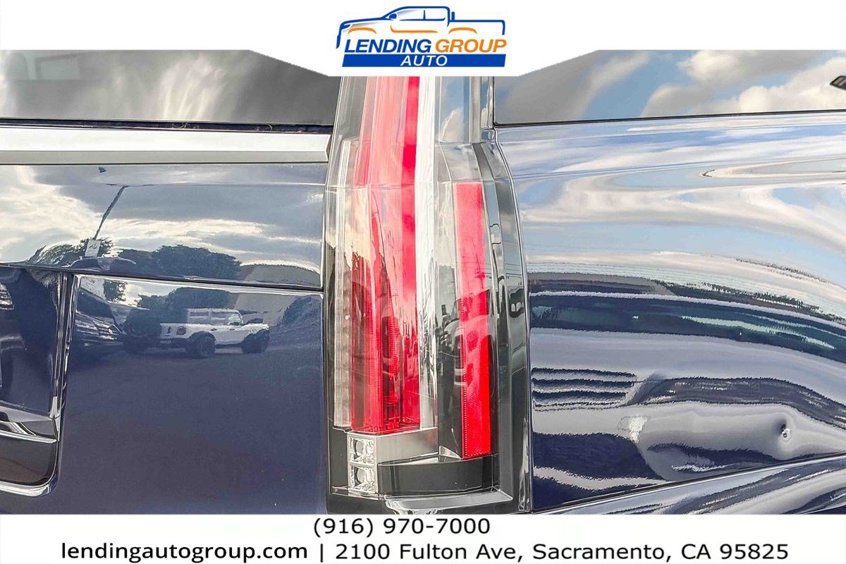 Used 2019 Cadillac Escalade ESV Premium Luxury AWD/4WD image 8