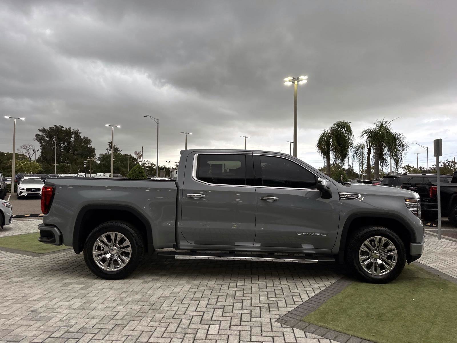 Used 2025 GMC Sierra 1500 Denali image 3