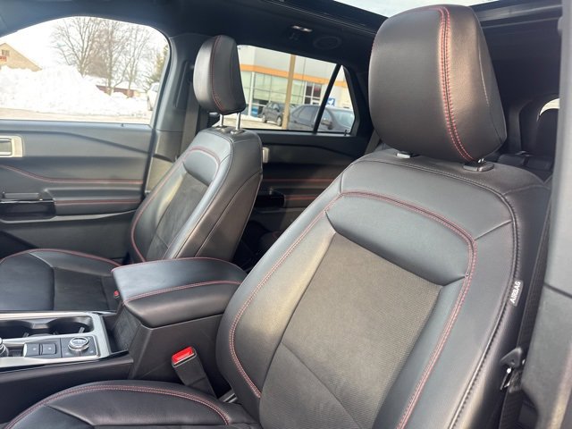 Used 2023 Ford Explorer ST-Line w/ Class IV Trailer Tow Package image 25