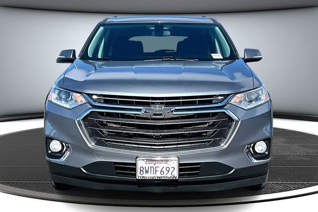 Used 2021 Chevrolet Traverse LT image 2