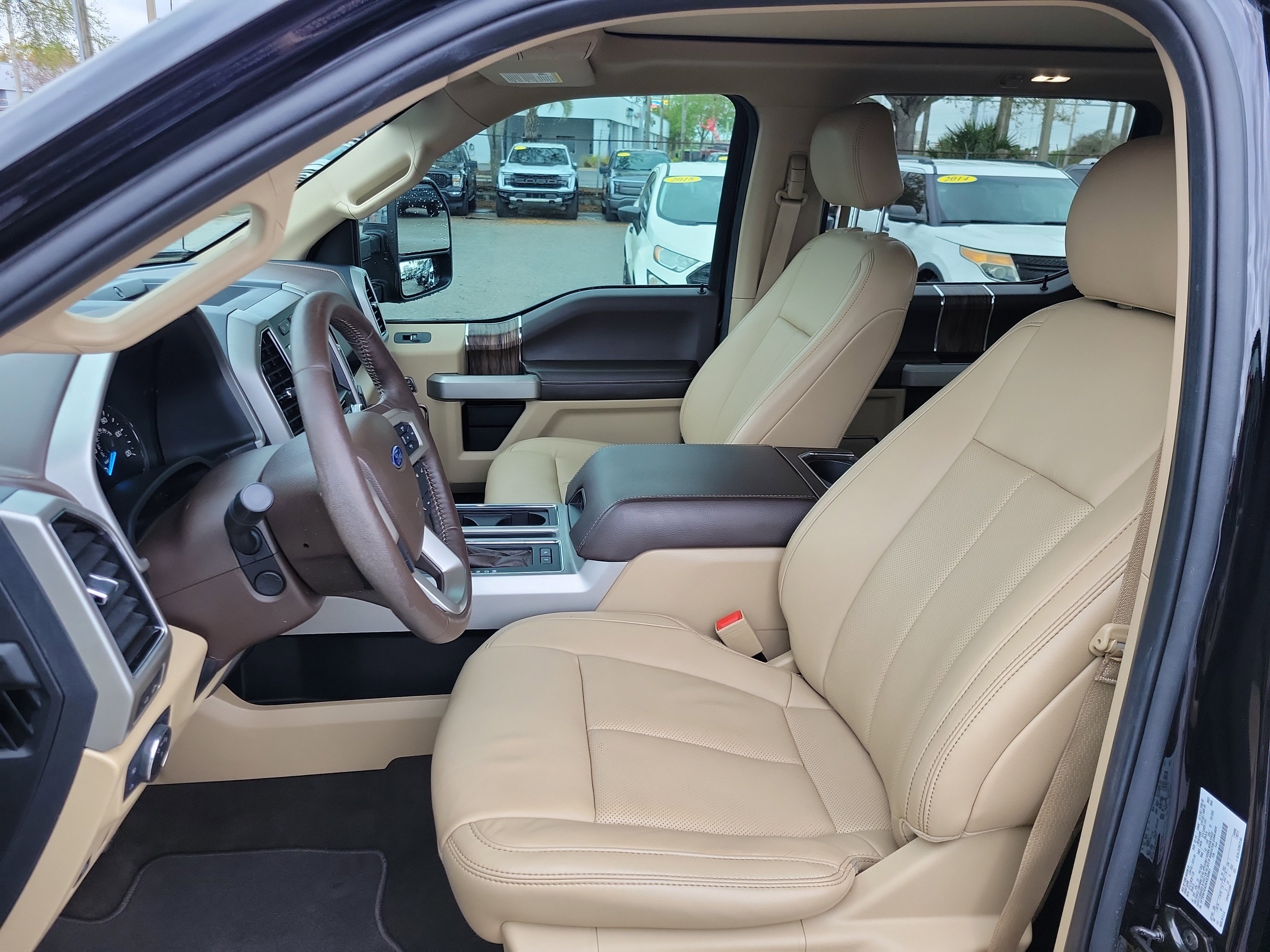 Used 2019 Ford F150 Lariat w/ Equipment Group 502A Luxury image 8