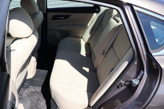Used 2015 Nissan Altima 2.5 SV w/ Convenience Package FWD image 17