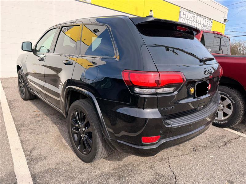 Used 2019 Jeep Grand Cherokee Altitude image 6