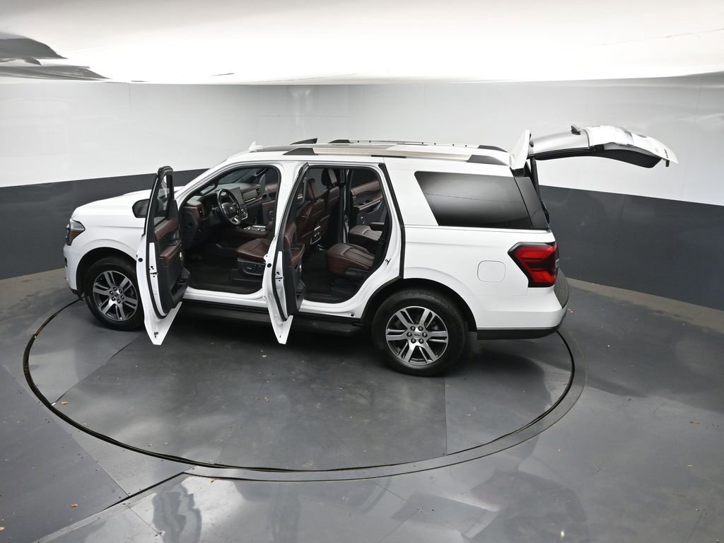 Used 2024 Ford Expedition Limited AWD/4WD image 46