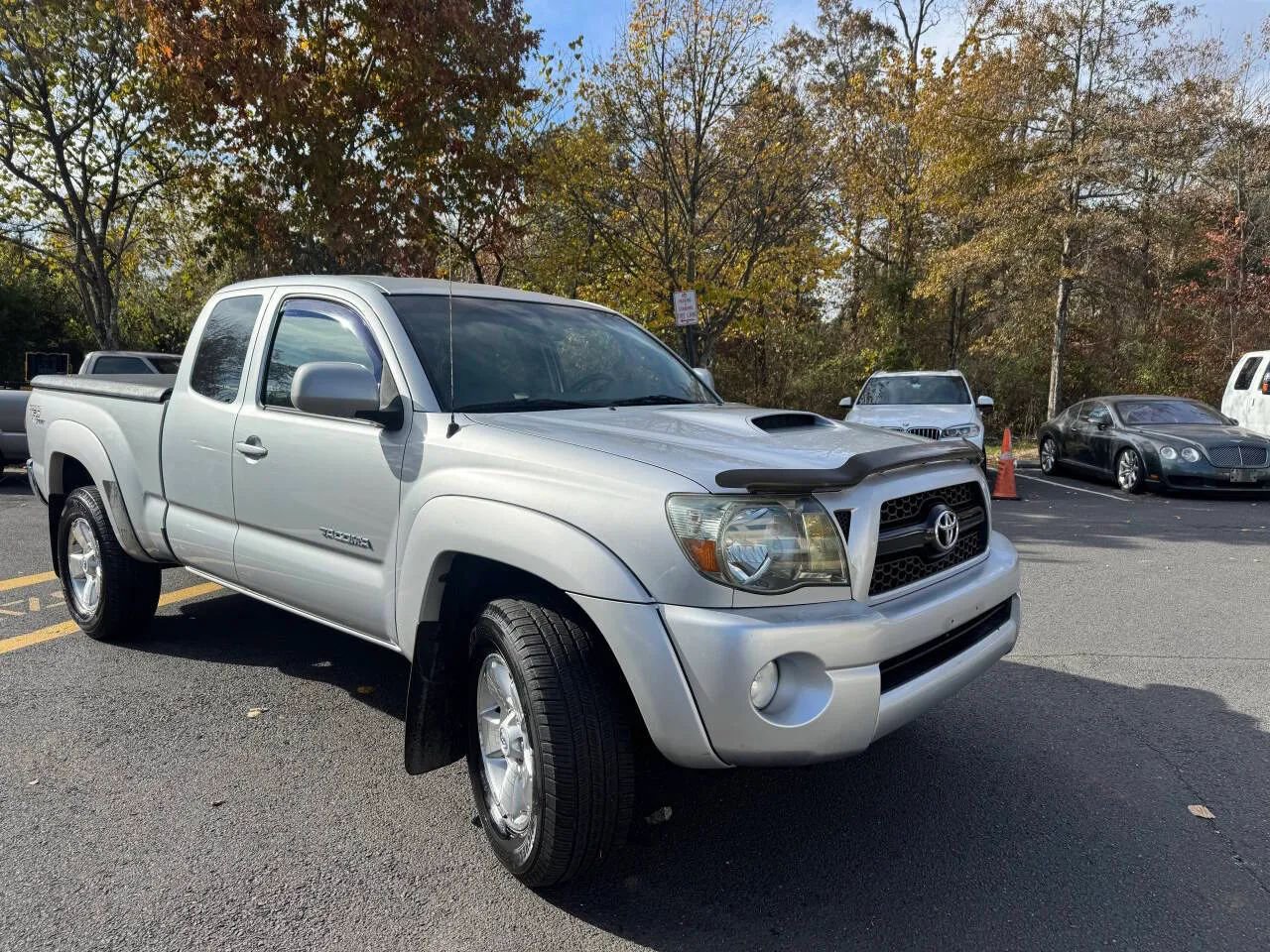 Used 2011 Toyota Tacoma 4x4 Access Cab V6 w/ TRD Sport Pkg image 32
