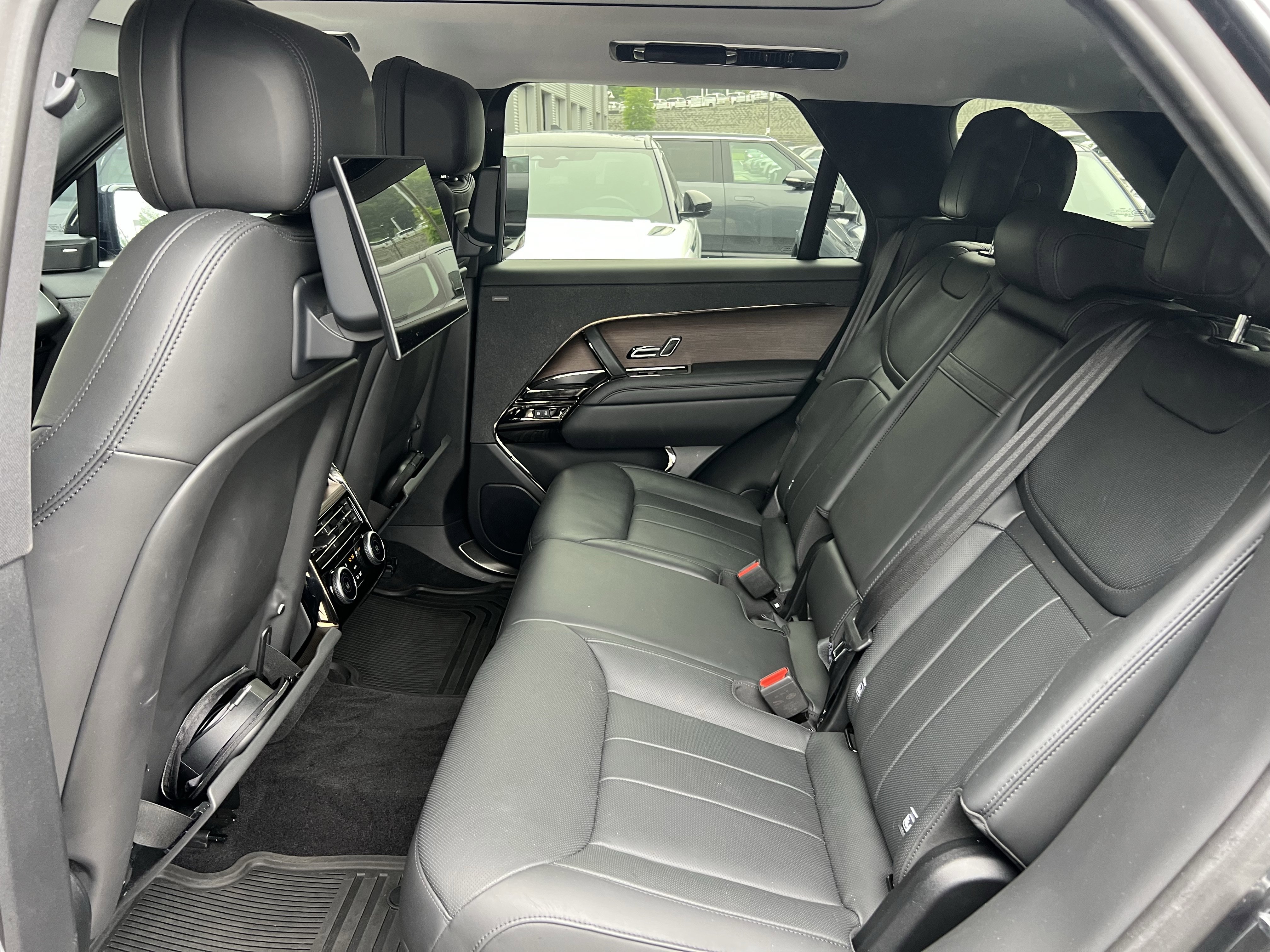 Certified 2024 Land Rover Range Rover Sport Dynamic SE AWD/4WD image 32