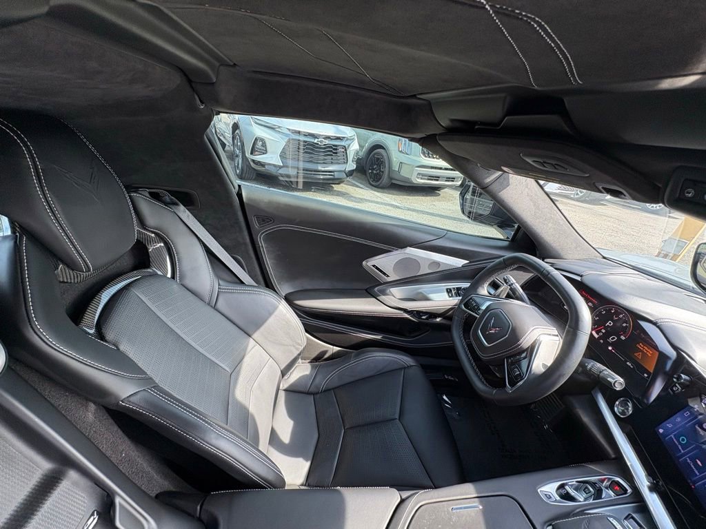 Used 2024 Chevrolet Corvette Stingray Premium Cpe w/ Z51 Performance Package RWD image 28