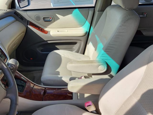 Used 2004 Toyota Highlander V6 image 9