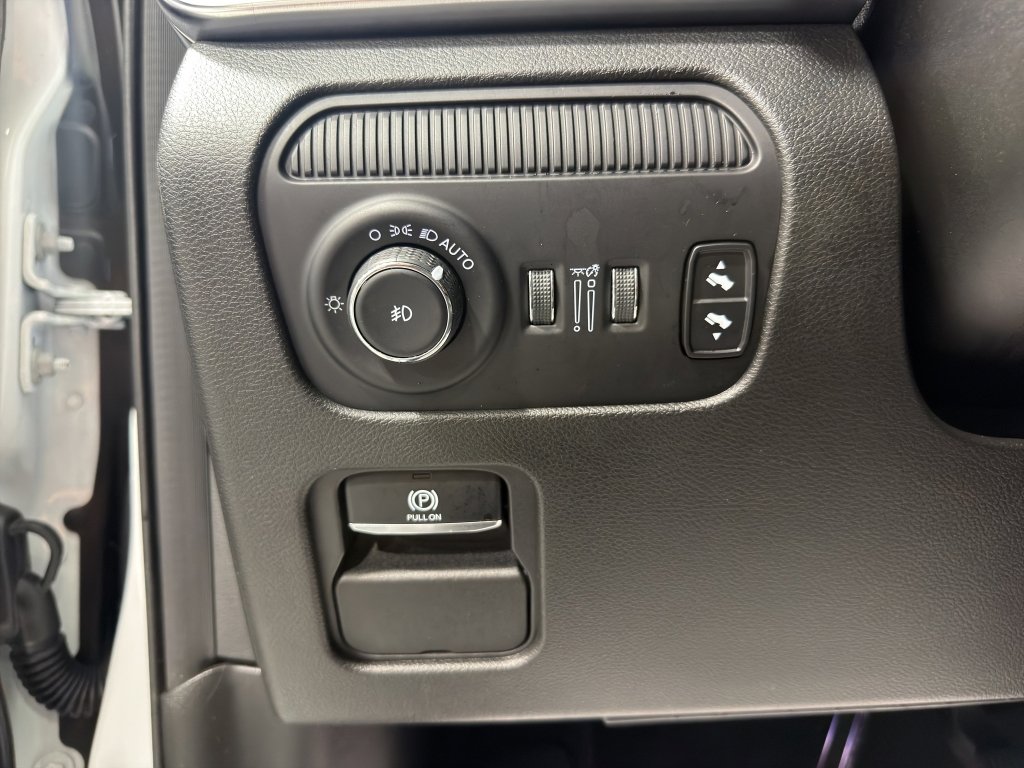 Used 2023 Jeep Grand Wagoneer L 4WD image 22