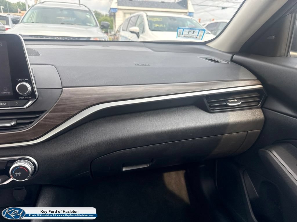 Used 2024 Nissan Altima 2.5 SV FWD image 25