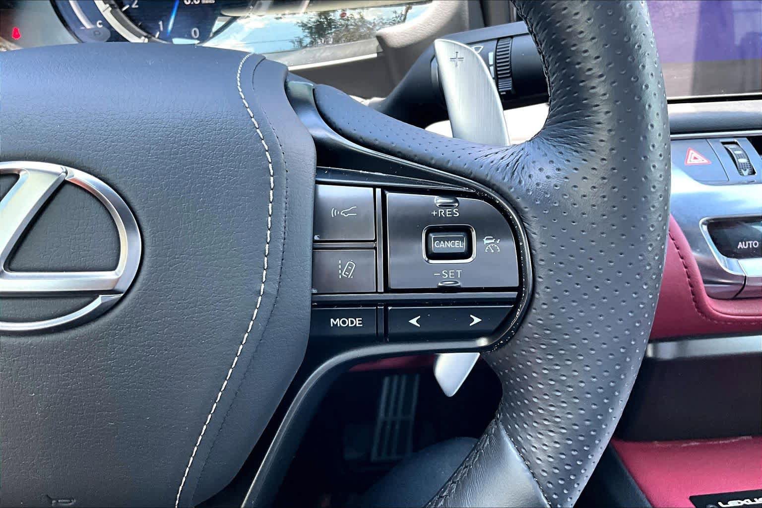 Used 2024 Lexus LC 500 Convertible RWD image 22