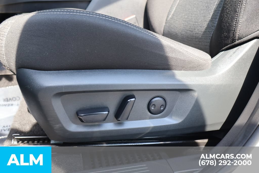 Used 2023 Nissan Rogue SV FWD image 15