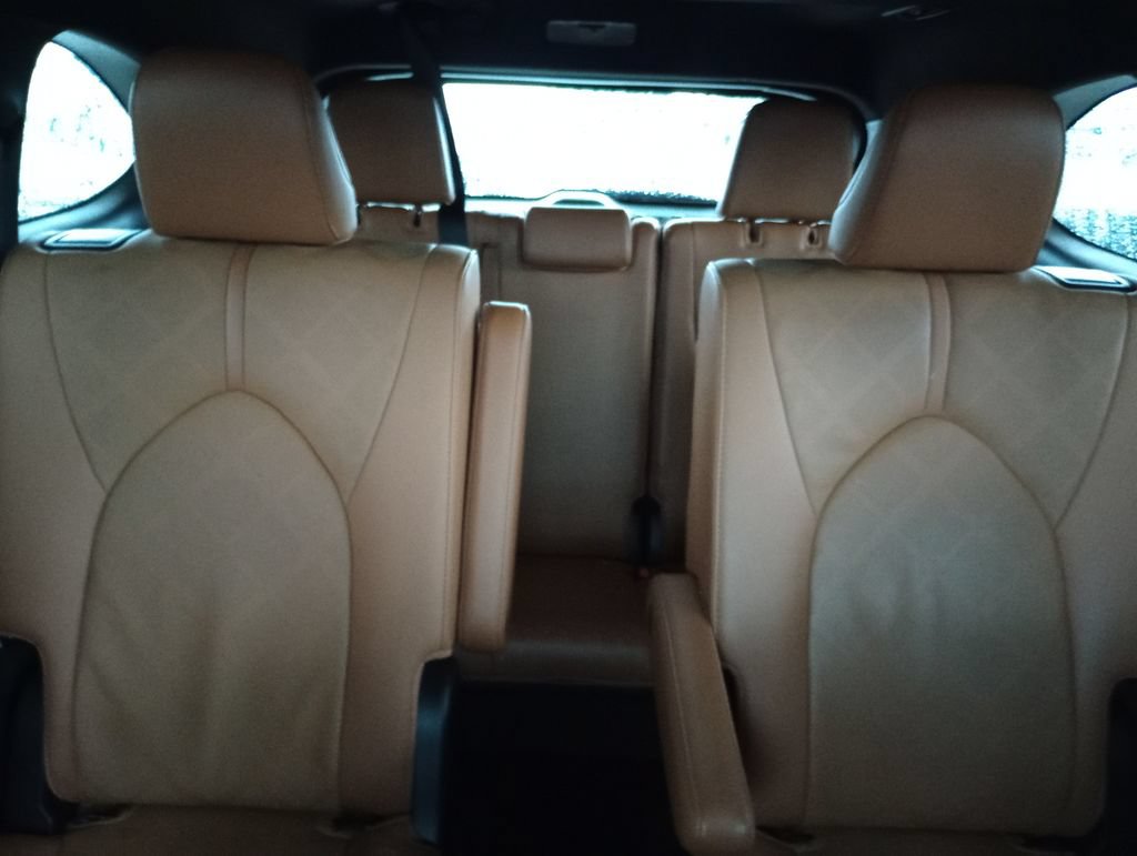 Used 2021 Toyota Highlander Platinum FWD image 20