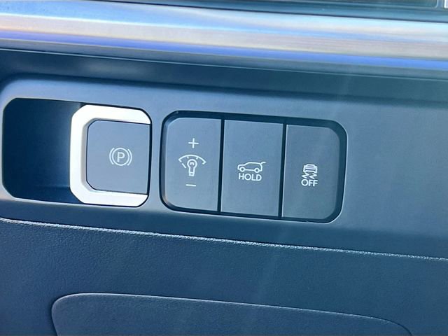 Used 2025 Hyundai Santa Fe Limited image 10