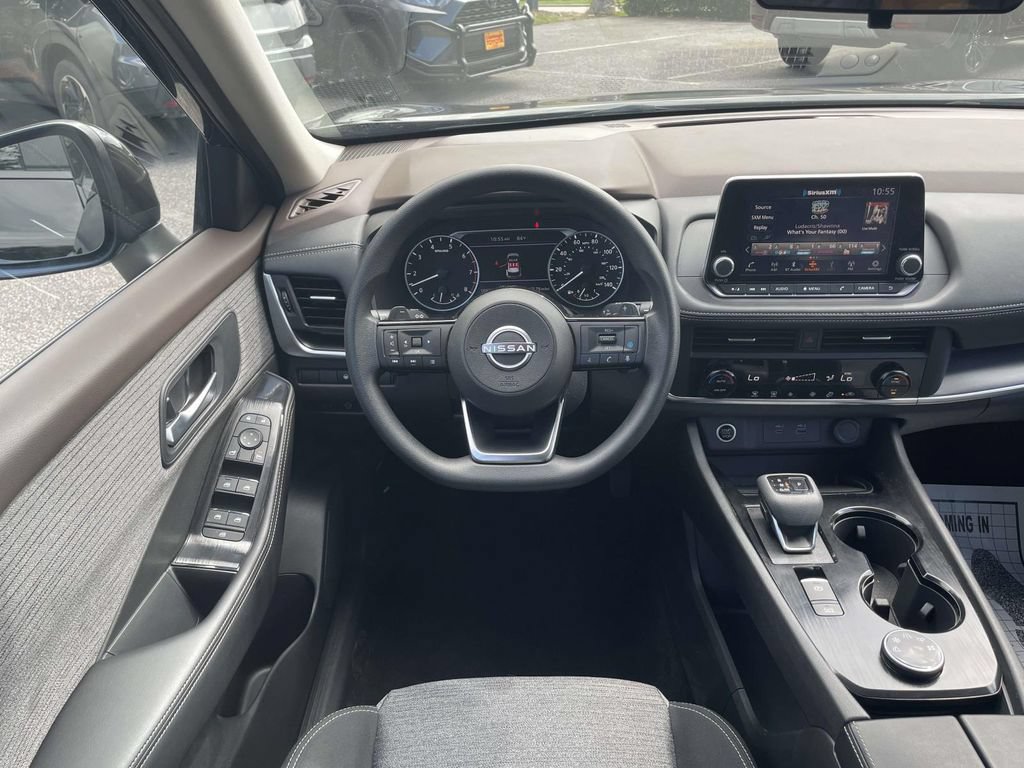 Used 2023 Nissan Rogue SV AWD/4WD image 13