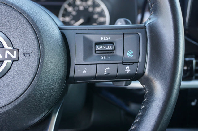 Used 2024 Nissan Pathfinder SV AWD/4WD image 25