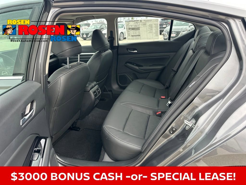 New 2025 Nissan Altima 2.5 SL image 13