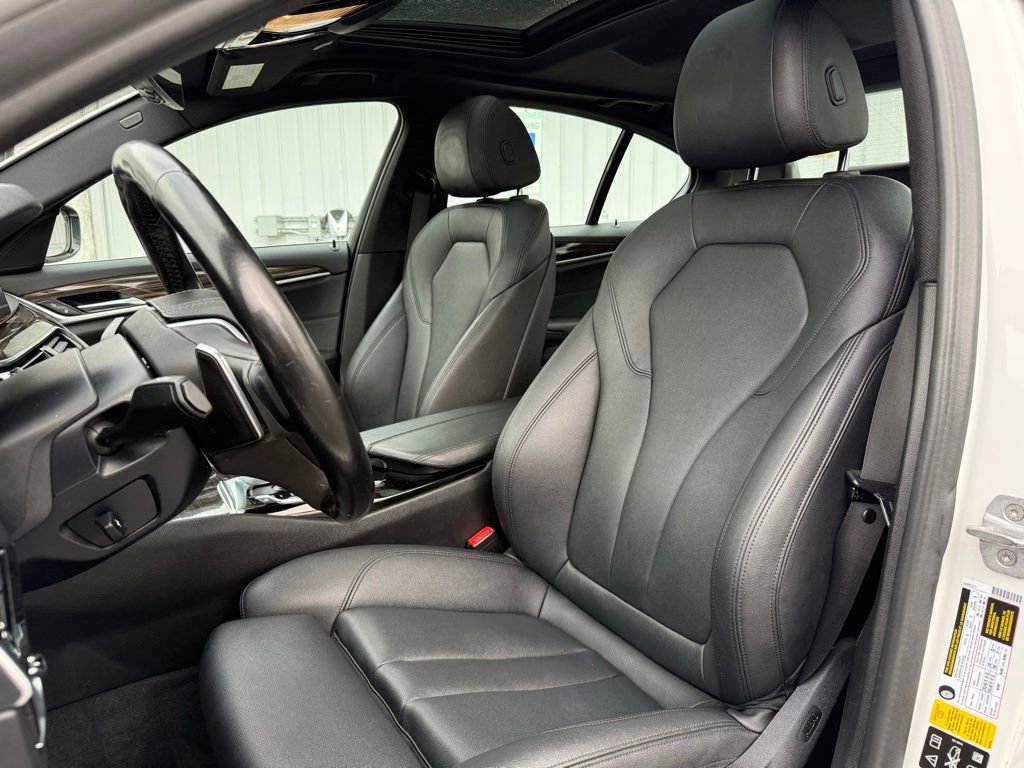 Used 2018 BMW 530i xDrive w/ Premium Package image 7