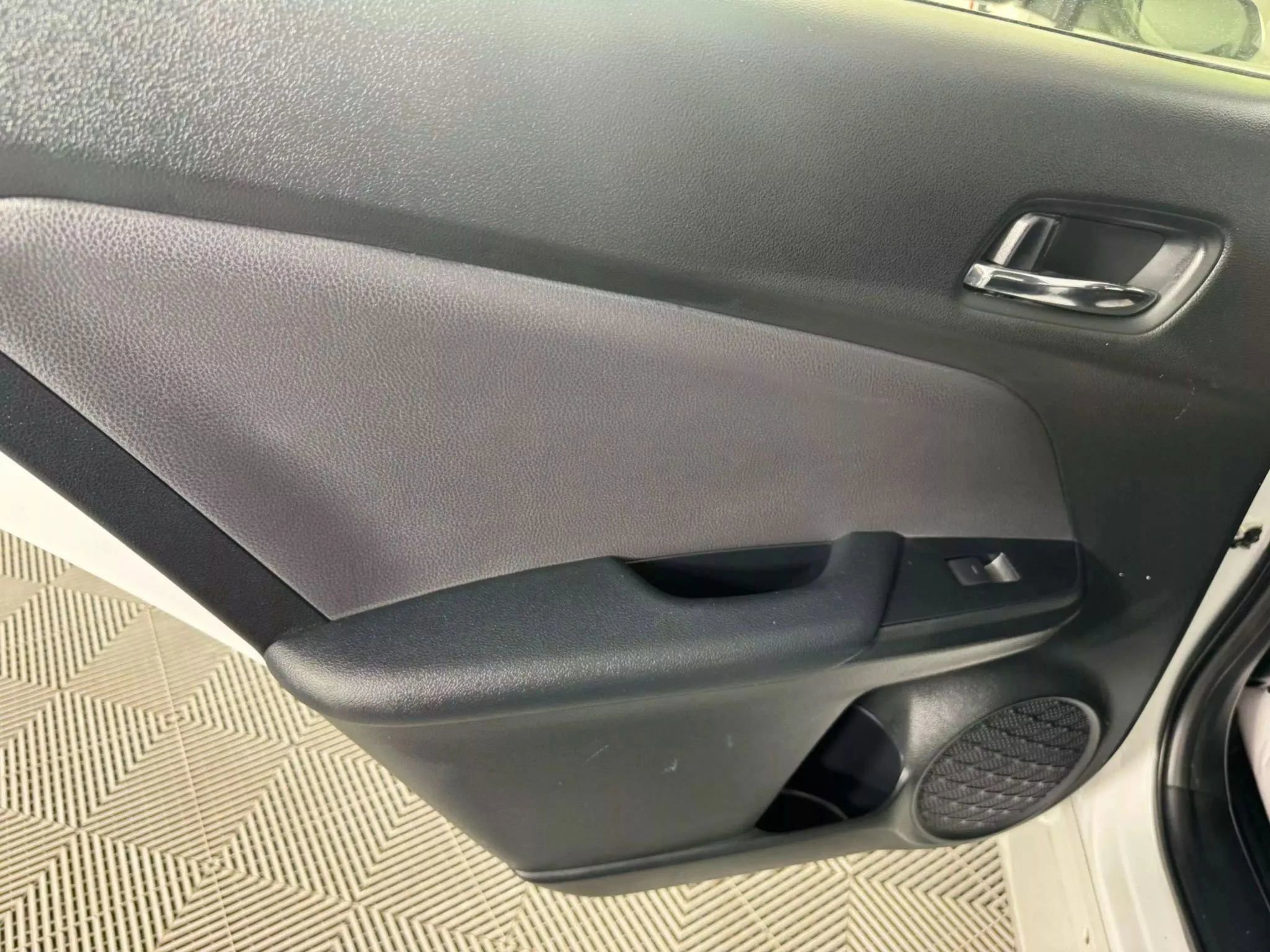 Used 2022 Toyota Prius LE FWD image 32