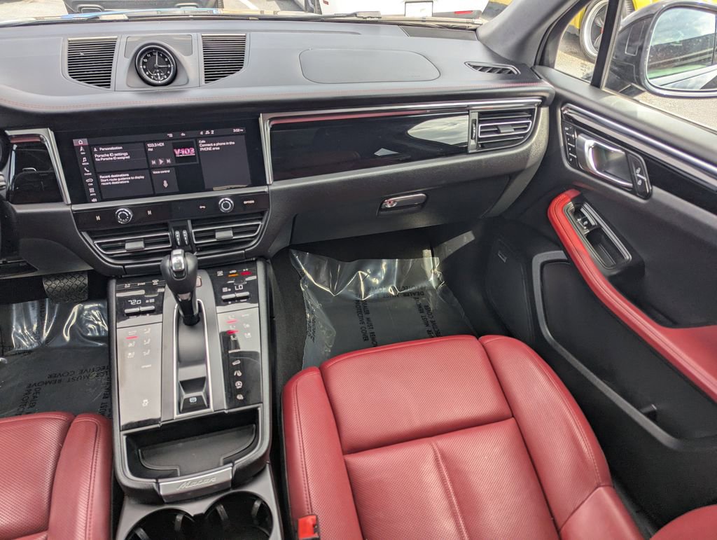Used 2024 Porsche Macan Turbo image 12