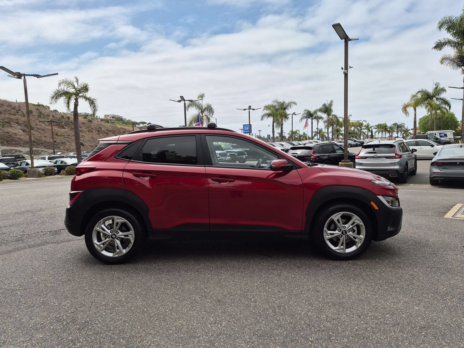 Used 2023 Hyundai Kona SEL FWD image 6