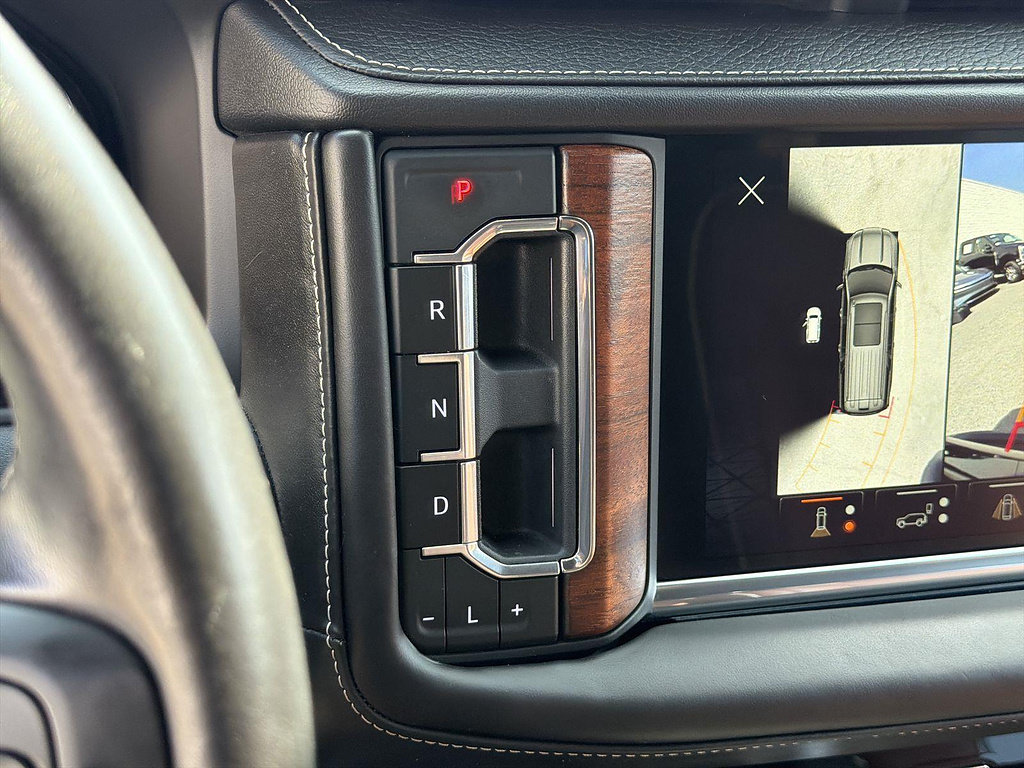 Used 2023 GMC Yukon Denali Ultimate AWD/4WD image 15