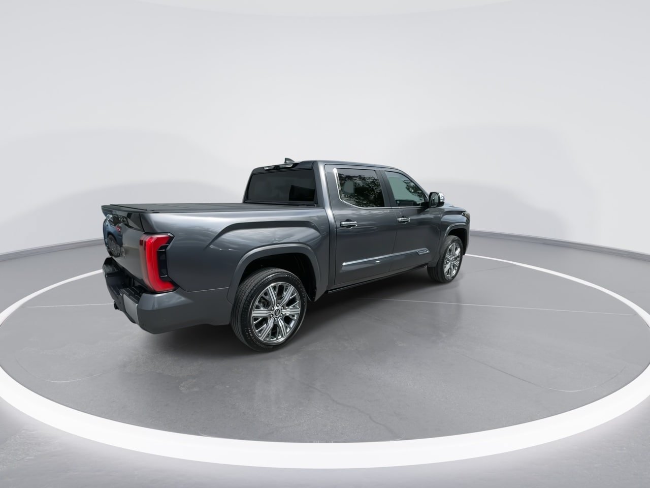 Used 2024 Toyota Tundra Capstone AWD/4WD image 20