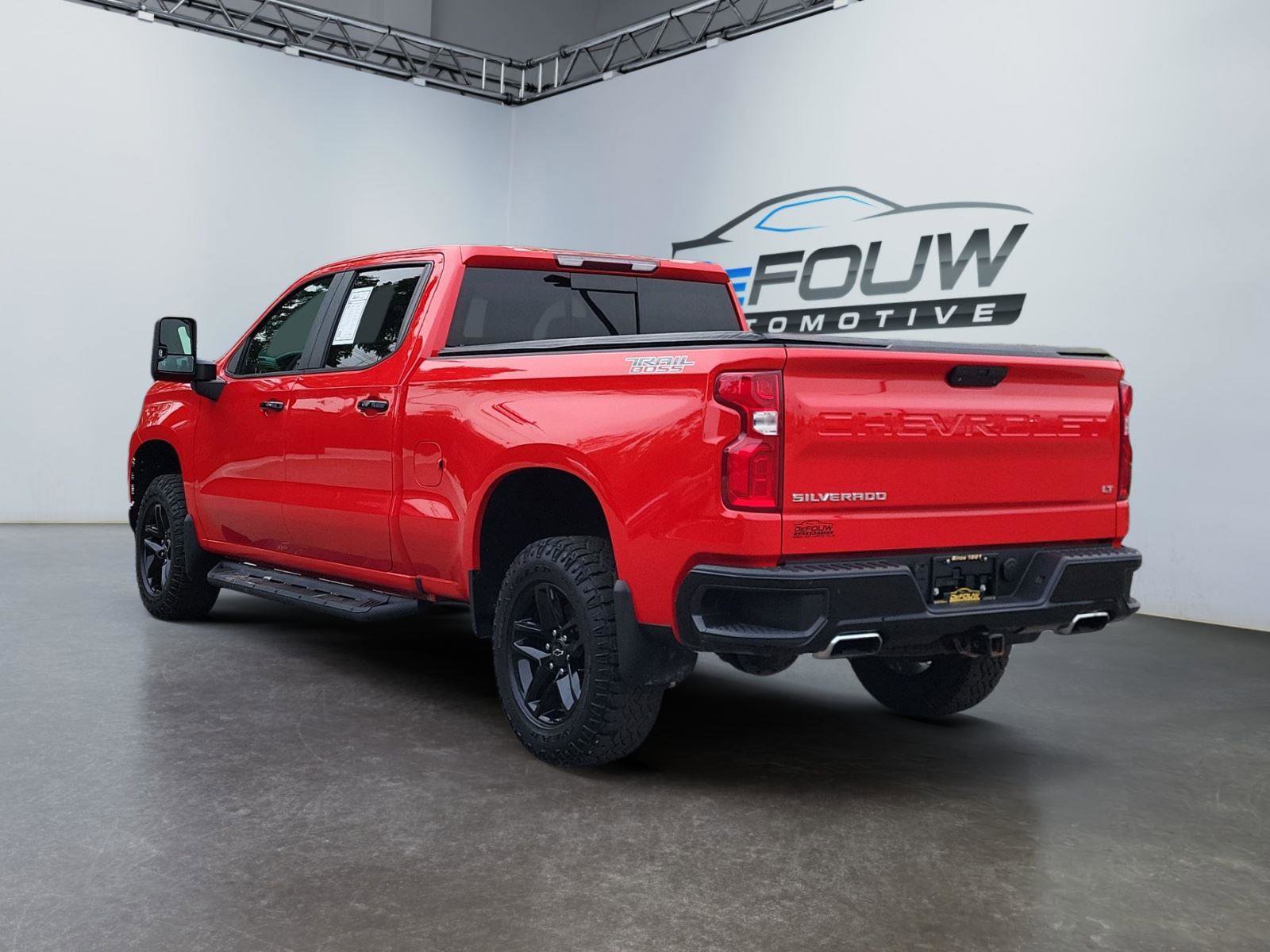 Used 2022 Chevrolet Silverado 1500 LT Trail Boss w/ Convenience Package II image 5