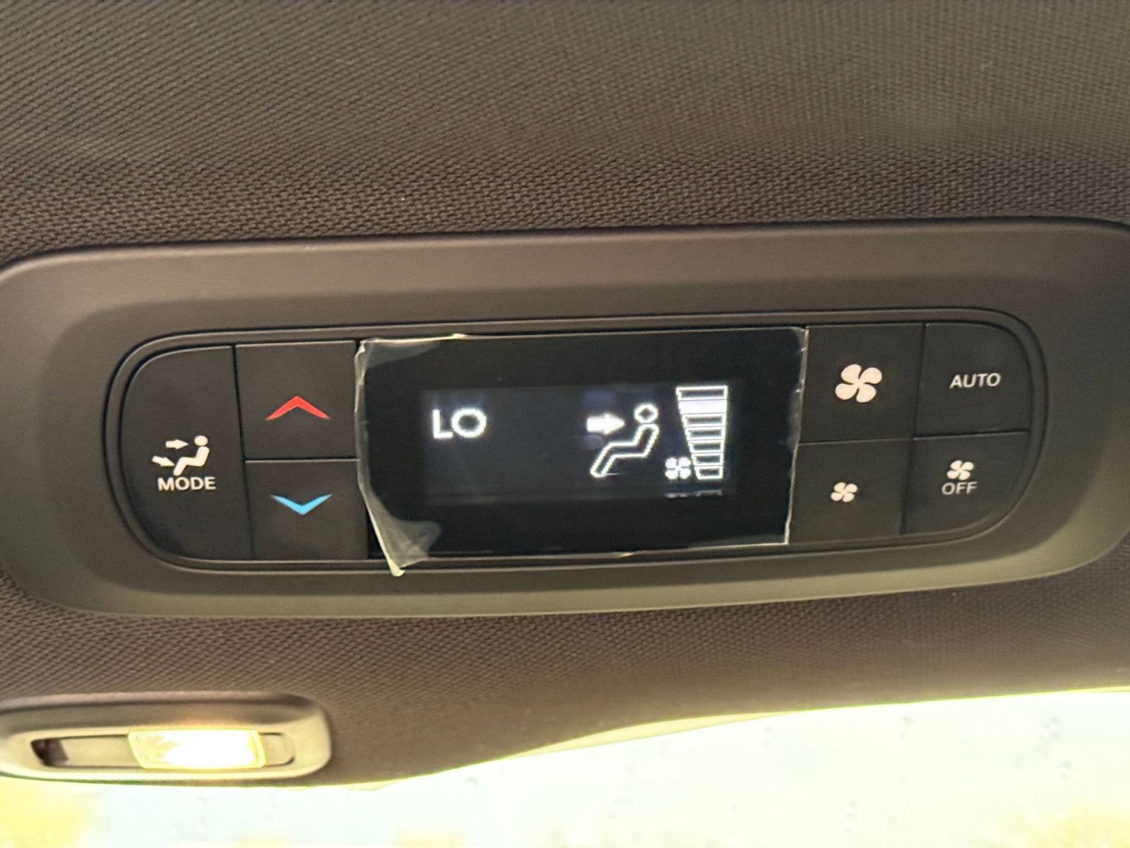 Used 2025 Chrysler Pacifica Limited image 27