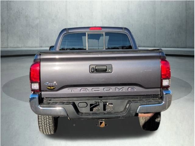 Used 2018 Toyota Tacoma SR5 image 4
